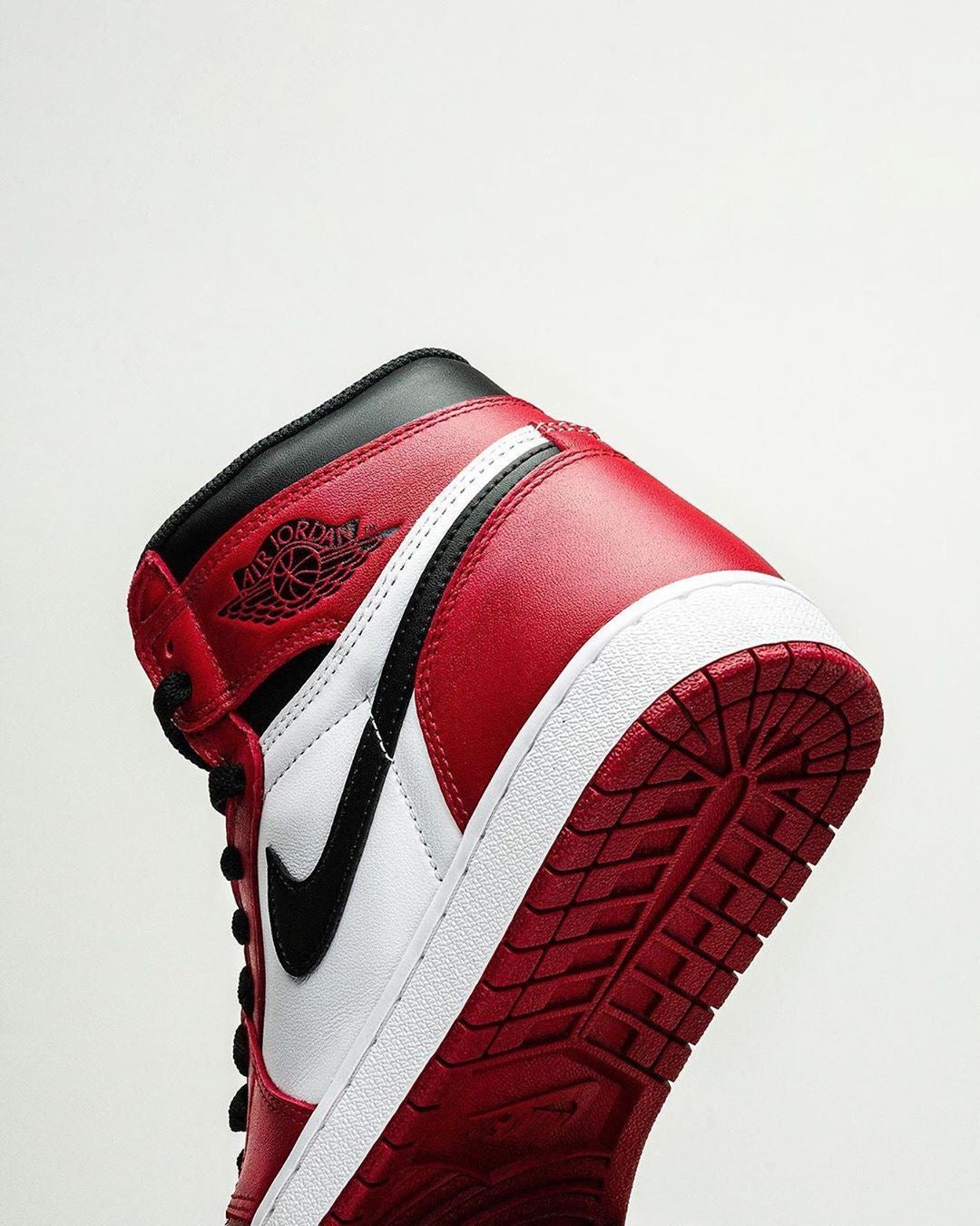 Nike Air Jordan 1 Retro High OG
"Chicago Lost And Found"