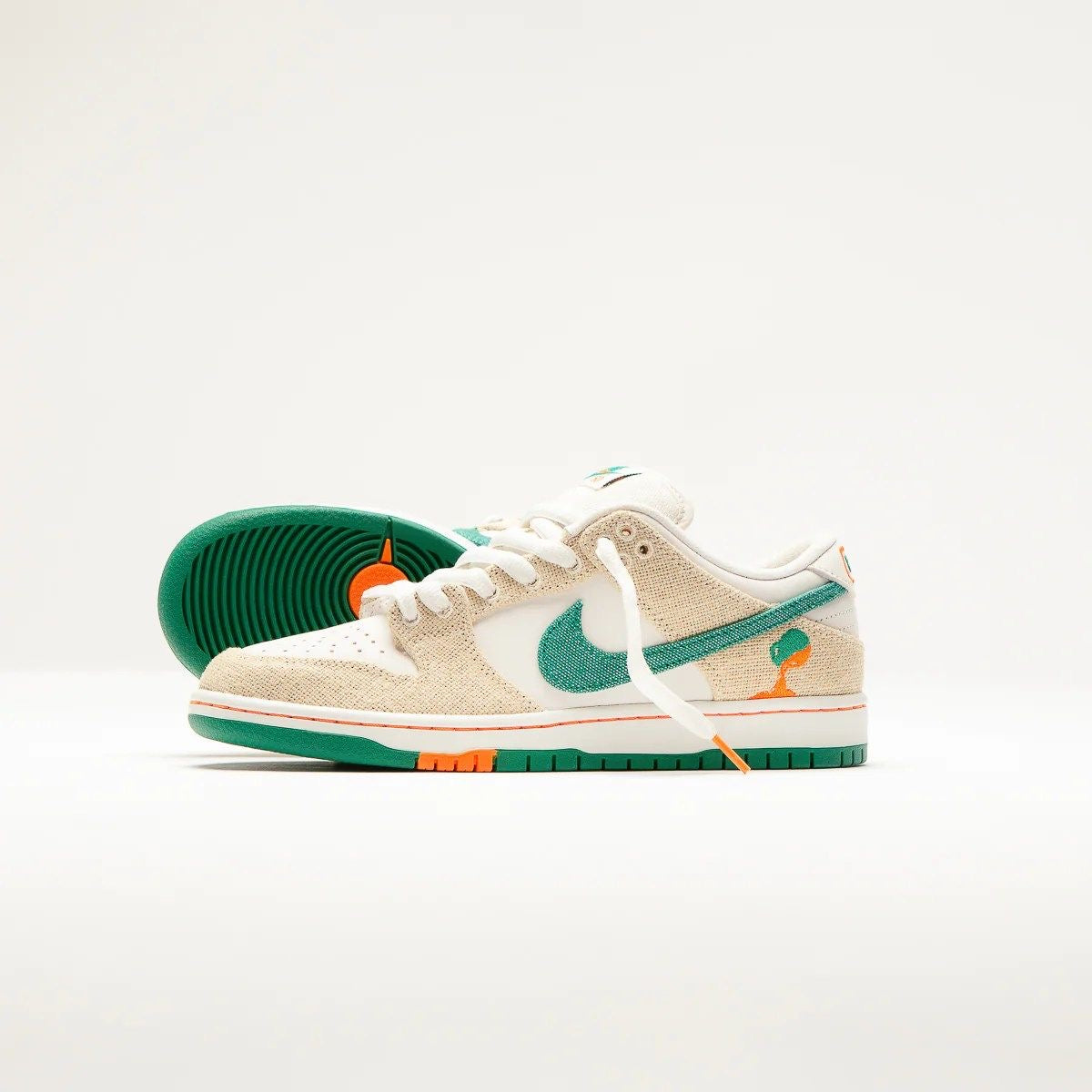 Nike x Jarritos SB Dunk
Low sneakers
