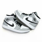 Nike air -Jordan 1 Retro (Grey)